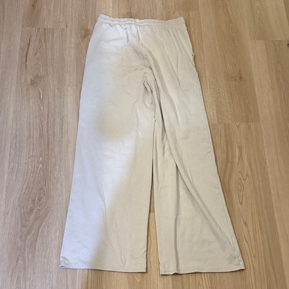 Vuori Women's Cream Track Pants - Picture 3 of 3